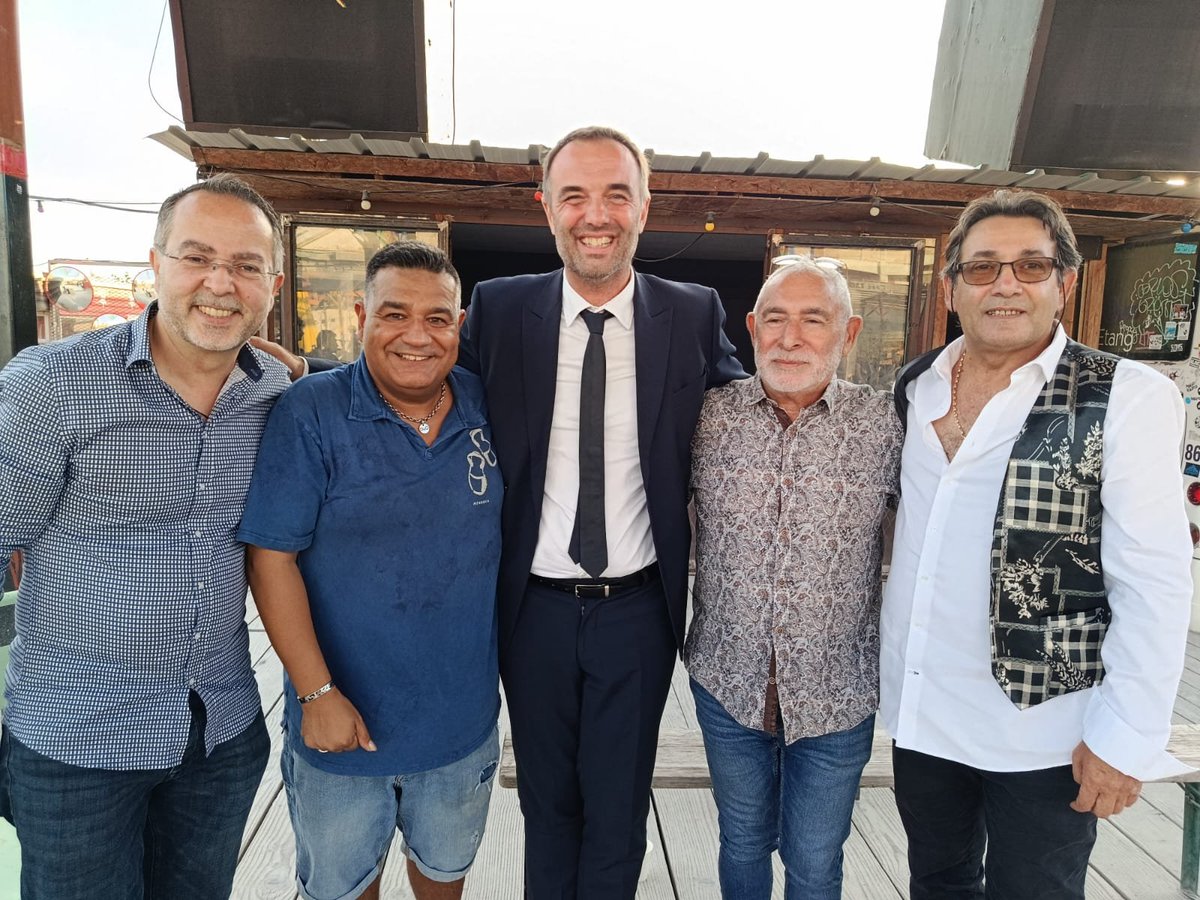 stefhernandez34's tweet photo. #clôture du #Festival #mosaiquegipsyboheme porté par #association #capgelyfiguerolles 
#Merci aux plus de 6000 #festivaliers venus célébrer durant 4 jours la #culture #Gitane et la #rumbacatalane à la halle @tropismeMtp de #ville #Montpellier @MDelafosse https://t.co/INRBfeUMhD