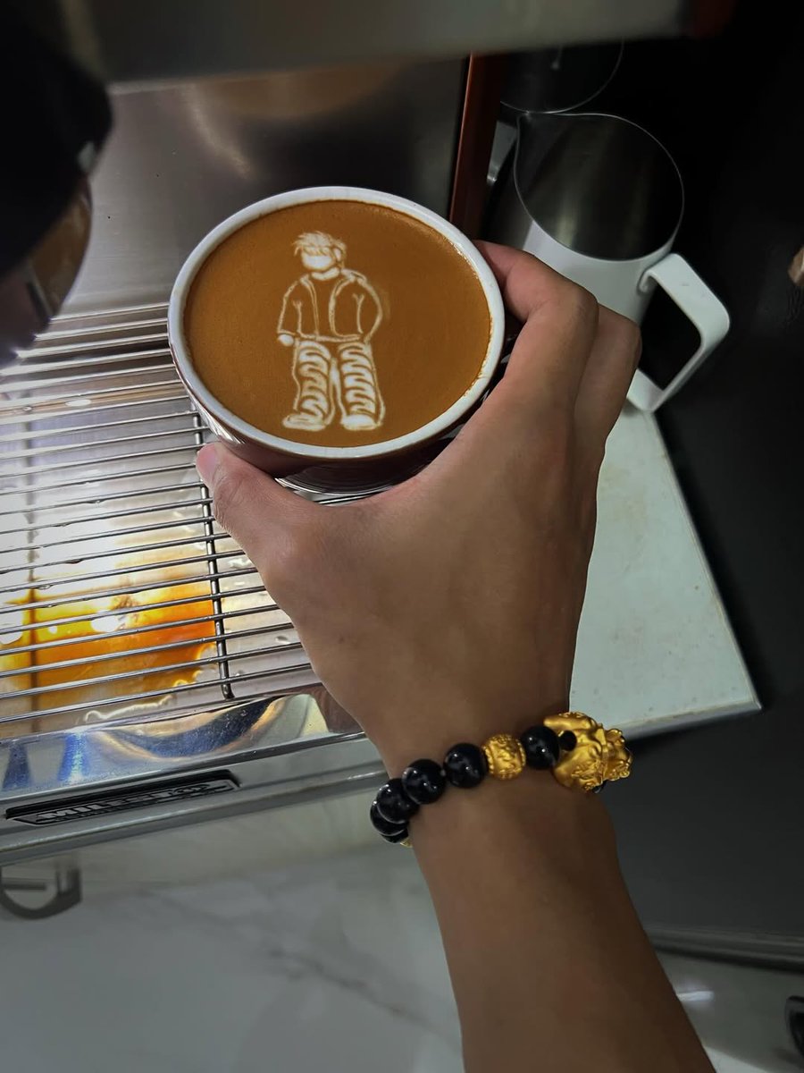 violetandersoni's tweet photo. Shengz Style. Start again. Coffee art by @barista_shengz. https://t.co/uBGzY833St