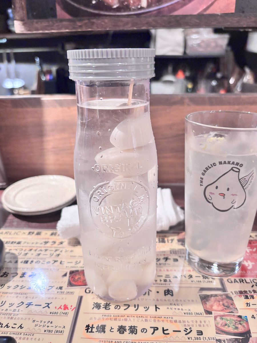R1019San's tweet photo. にんにく専門店にやって来ました！！！
暴力的なにんにくのパンチが飛んでくるのに、どれも繊細な味をしていて大変美味しく楽しめました！！！！
無限にメニュー開拓したいでござる https://t.co/e1SJc2FfPC