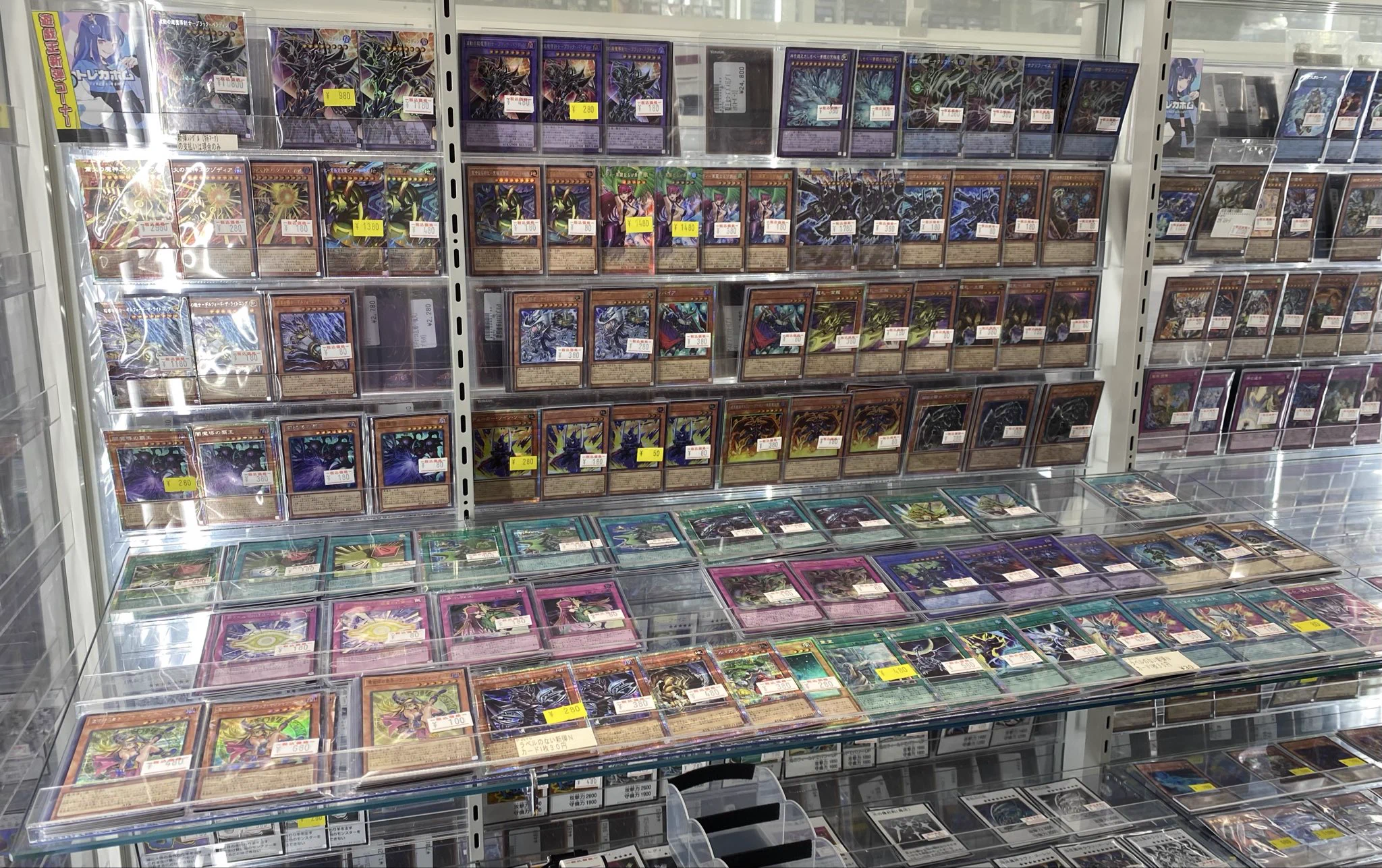 トレカボム大阪日本橋店2F 遊戯王、YGサプライ、デュエマ サプライ on
