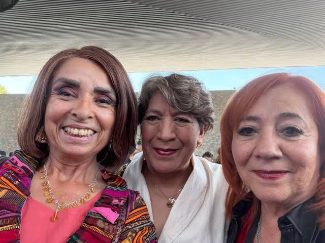 fercasfish's tweet photo. Les presento :
La Chingada
La Jodida  y
La Culera https://t.co/UkJlxYb92i