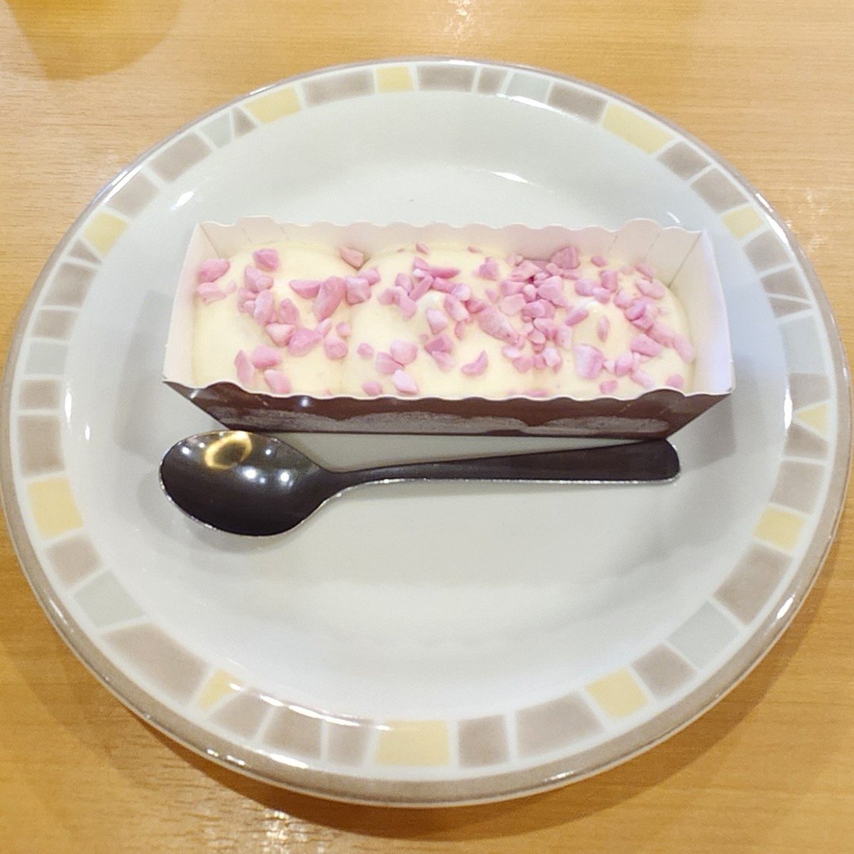 saizeriYapolice's tweet photo. いちごのメリンガータを摘発したぞー！！📢
※サイゼリヤ 中目黒駅前店

#サイゼリヤ https://t.co/i39NG713Vy
