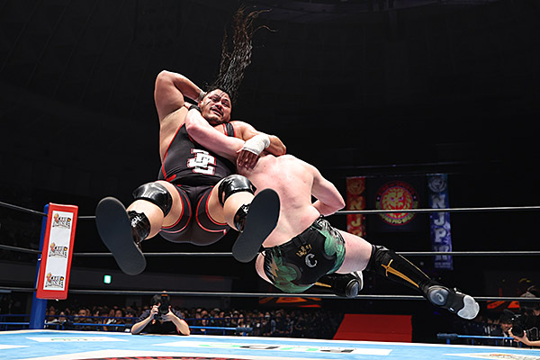 njpw1972's tweet photo. ★第5試合

「スペシャルシングルマッチ」
コブ vs ニューマン

コブが気迫の攻撃を連発するも、
急所攻撃からのMAKE WAYでニューマンが勝利強奪！

※9.27『DESTRUCTION in KOBE』神戸大会
新日本プロレスのスマホサイトで詳報中！

https://t.co/MLYr8Rv7hD

#njdest https://t.co/NwxqdUQZMz