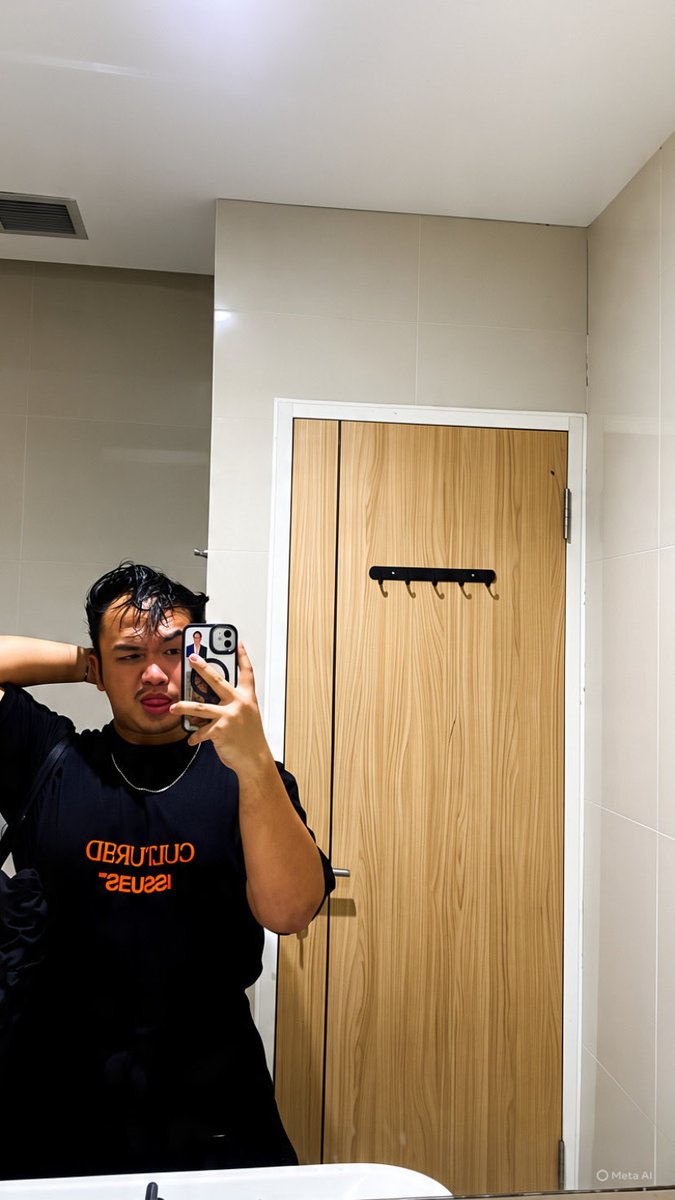 dd_helllium's tweet photo. Sendiri ajh dulu kalo sama kmu entr ada yang marah 🐣 https://t.co/z1U6GrDowI
