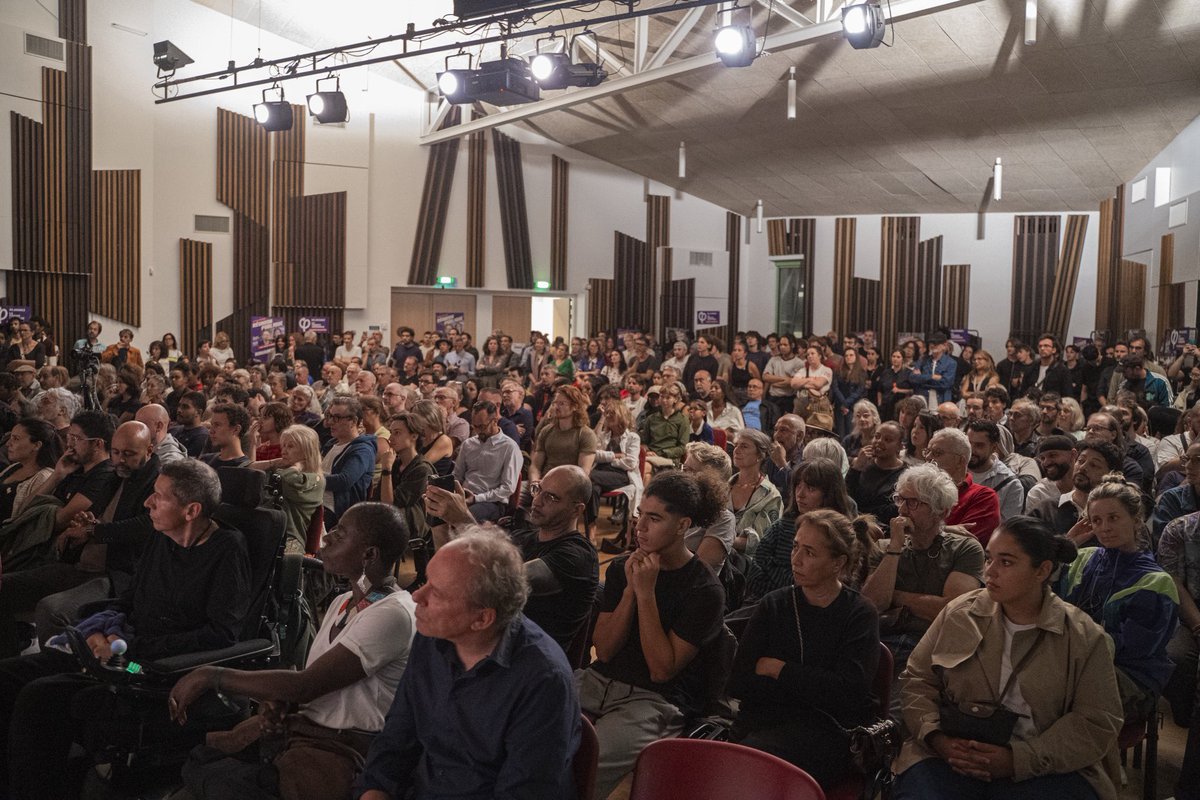 mbompard's tweet photo. 🔥 500 personnes étaient présentes hier soir pour notre réunion publique de soutien à la candidature de Jean Luc Mélenchon avec Aurelie Trouvé.

Partout en France, les insoumis se déploient pour convaincre et faire gagner l’Avenir en commun. https://t.co/OzoMfvVHf6
