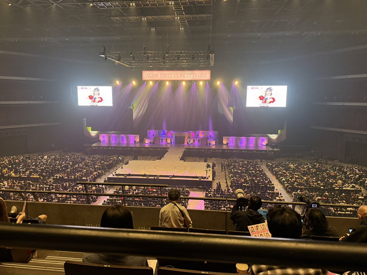 pedeikyua_day's tweet photo. 👑👑👑 https://t.co/t73TiZsTCH