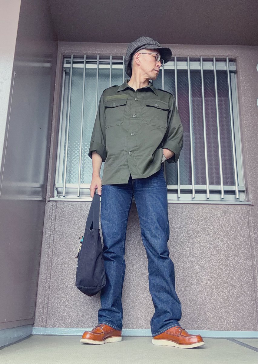 ohagi_snake's tweet photo. 久々にミリタリー押し出し。
これ、ブーツカット履いたら雰囲気出るかしら。 https://t.co/1LiIcmpTtp