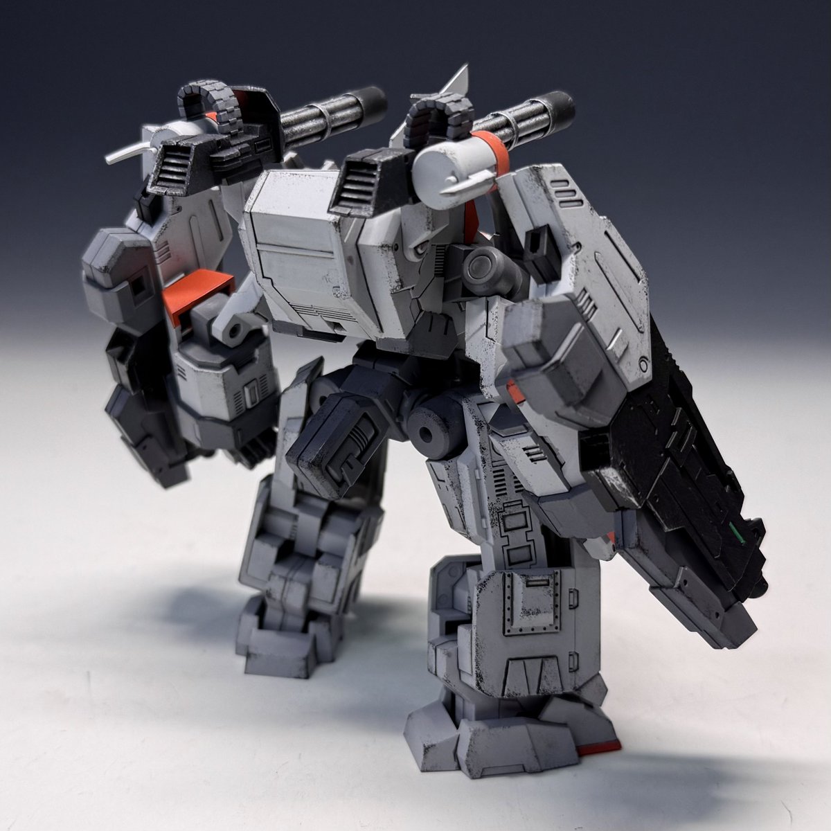 hobbyseidai's tweet photo. #ティタノフリークスエントリー 
作品名【マークェス・ファウスト】

グラーフ・ファウストの上位機として、グラーフ・ファウストとウェポンセット01×2をミキシングしました！！ https://t.co/sOpePPG5rC