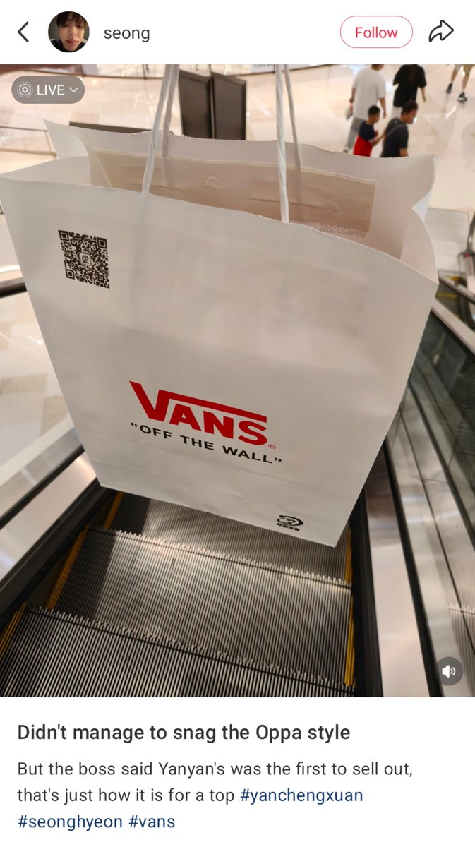 eomshyeoniee's tweet photo. Ada op yg mau beli sepatu vans yg kayak di pake seonghyeon, tapi ternyata yg seonghyeon udah sold out duluan, sepatu yg versi dipake seonghyeon udah sold out offline + online. EOMPACT ❤️‍🔥 #SEONGHYEON #성현 https://t.co/MRY6N8Jcn8