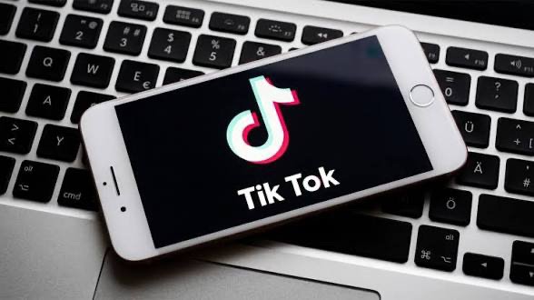 ElechiTega's tweet photo. BREAKING: TikTok has not been working  in several Northern states of Nigeria 🇳🇬 for couple of days. https://t.co/hgQOyGvXor
