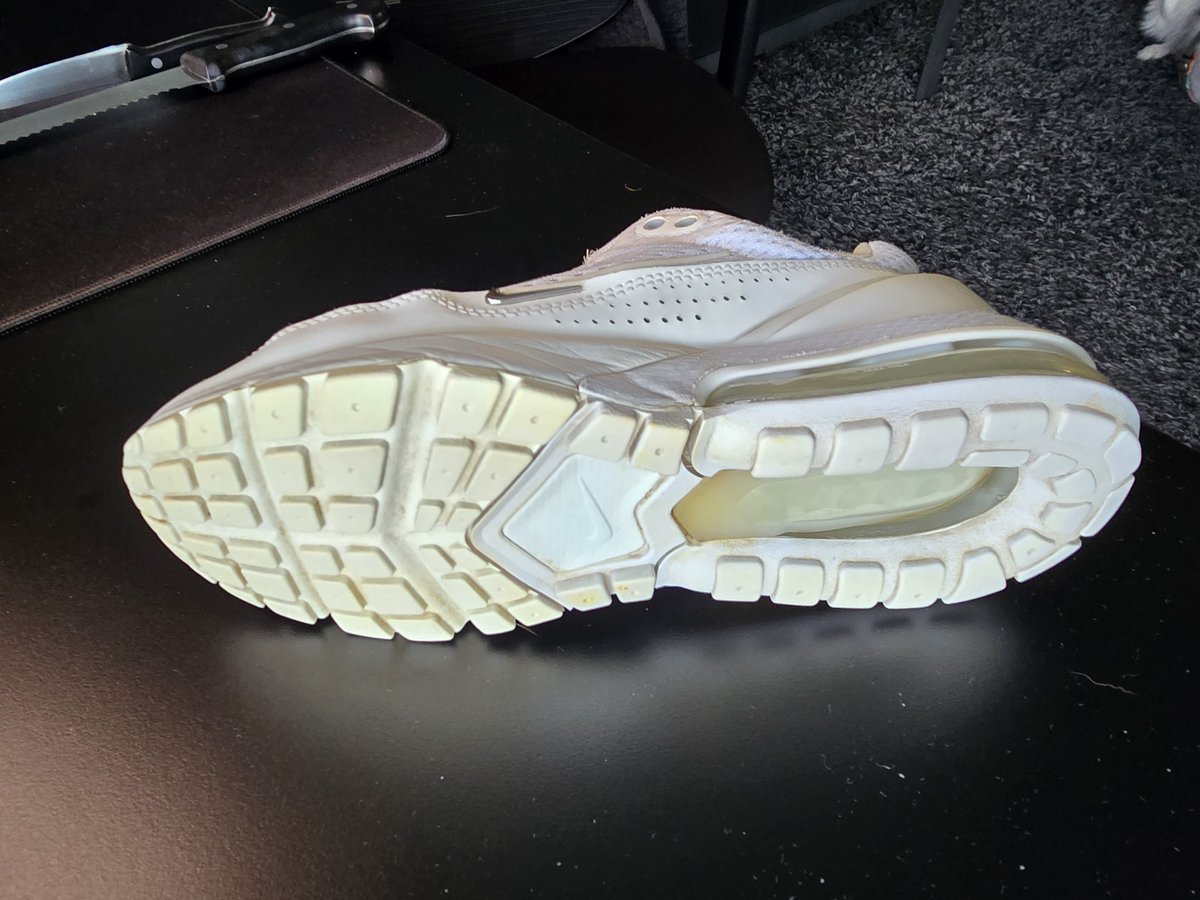 JacketPlayYT's tweet photo. Nike Air Max Pulse - W 🙏❤️ https://t.co/rVzAc92deC
