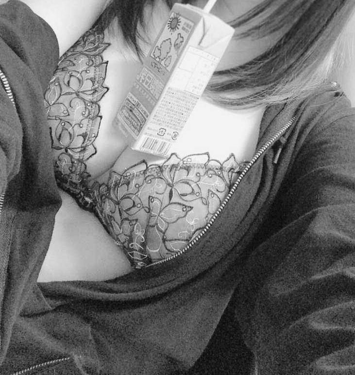minamina0002's tweet photo. 顔ありちん凸できる変 態いる？🐶
ｵﾅ指示されたい男子DMかフォローきて🔞 https://t.co/5HUIAluMDV