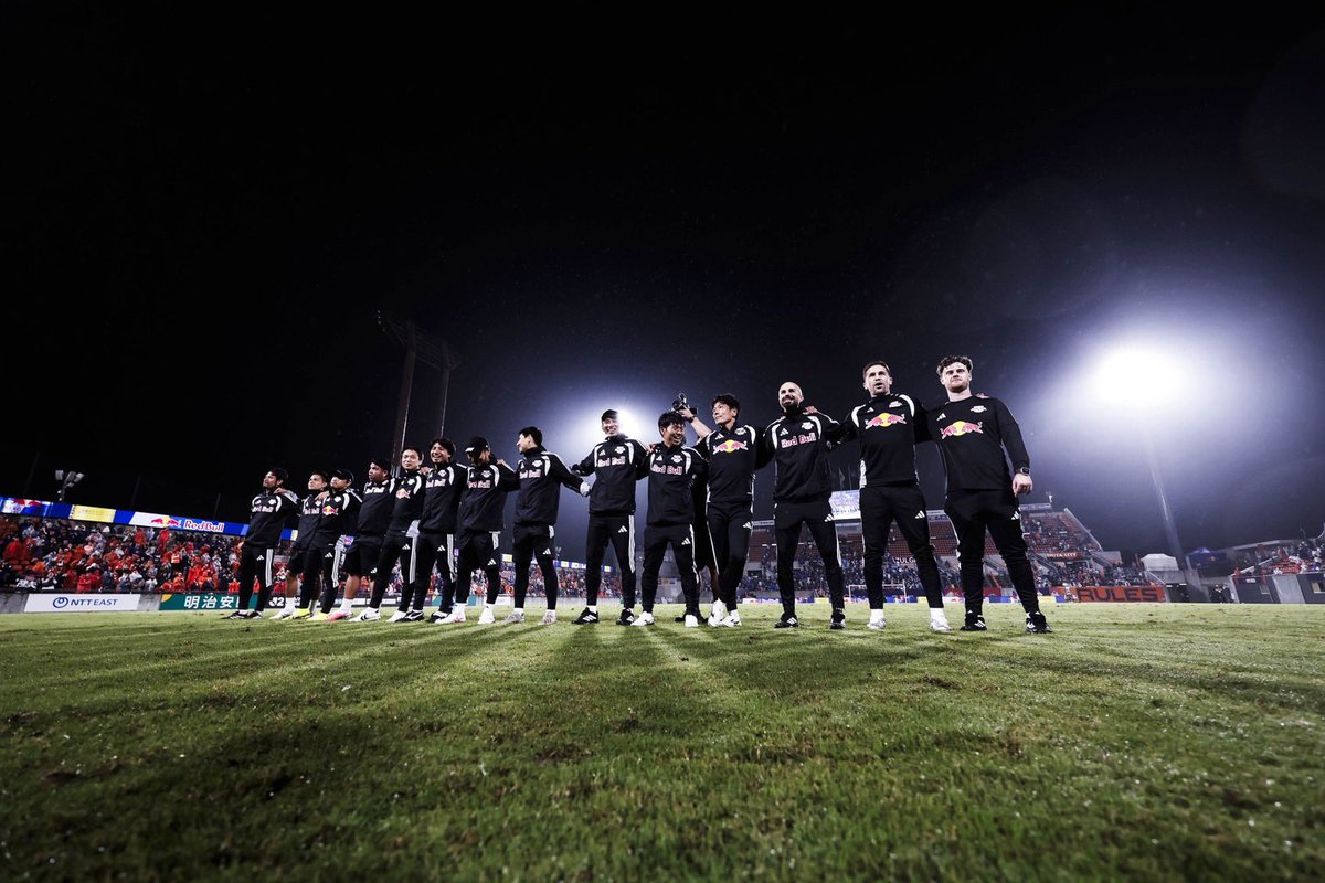 yusukeshimada10's tweet photo. 2026.9.26
vs KOFU
5-1 Win
久しぶりの勝ち点3

昨日も最高の応援、
雰囲気をありがとうございました！！

山岸さんは自分がザスパ草津時代の選手とGKコーチの間柄。
時の流れを感じます。
#大宮アルディージャ #ヴァンフォーレ甲府 #ザスパ草津 https://t.co/vCEfUHLdyI