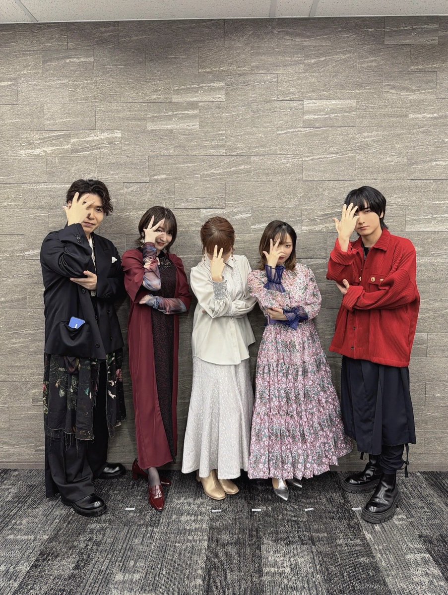 Chichichiakik's tweet photo. ディガドナハト https://t.co/0ZHIYZ3wa9