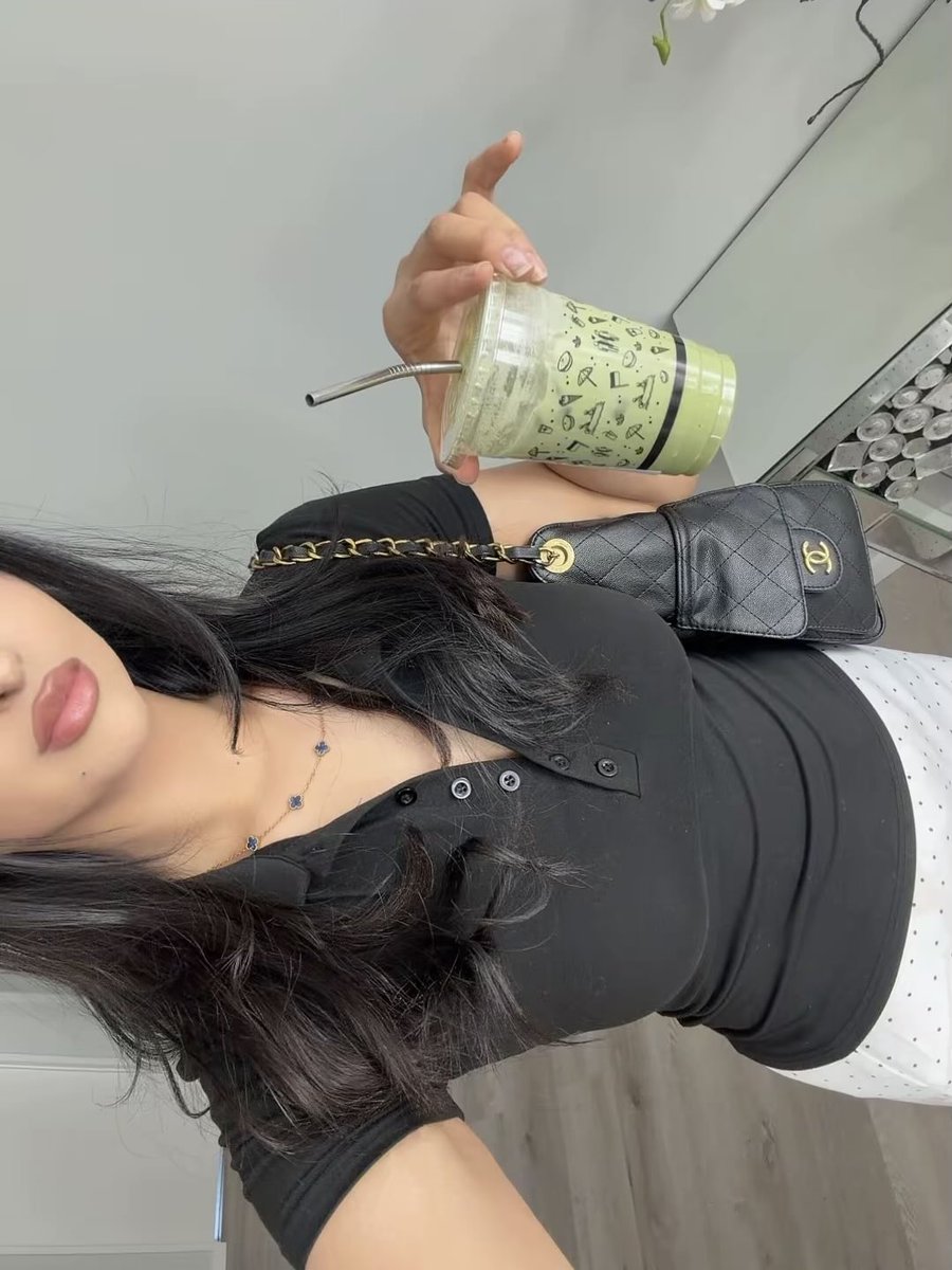 afuckintaurus's tweet photo. Me n my 🍵💓💓 https://t.co/R4sEXRvGyX