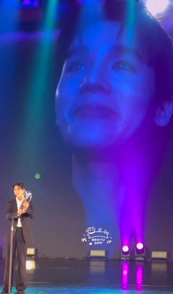 _sushii_nomnom's tweet photo. The look of love by Jimmy >> 💜 https://t.co/P1A38w1A21