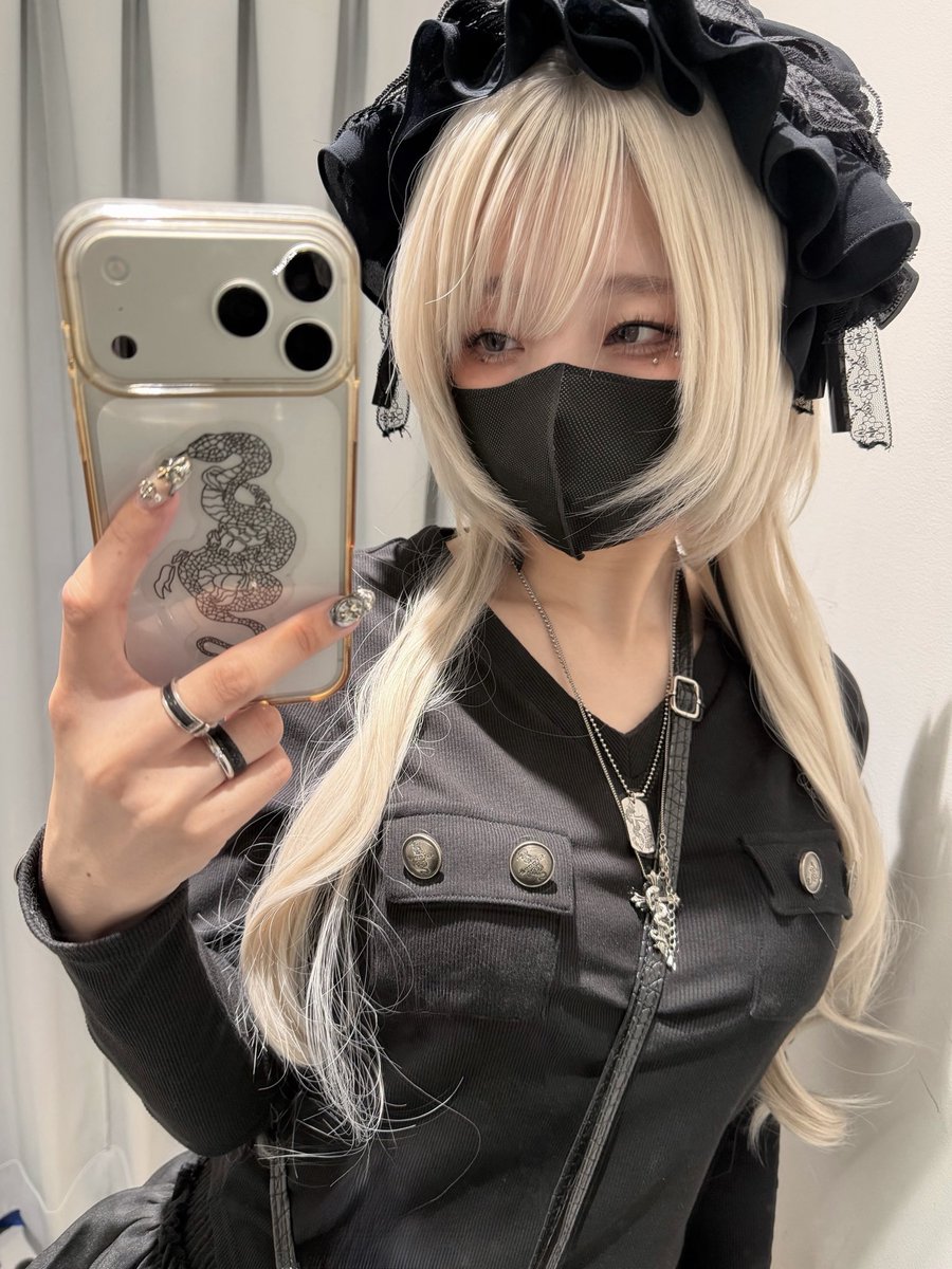 eyeshiny_gibous's tweet photo. 大阪ありがとう!!
10/3.4福岡で待ってるね( ◜︎︎𖥦◝ ) https://t.co/qiSpTokUmM
