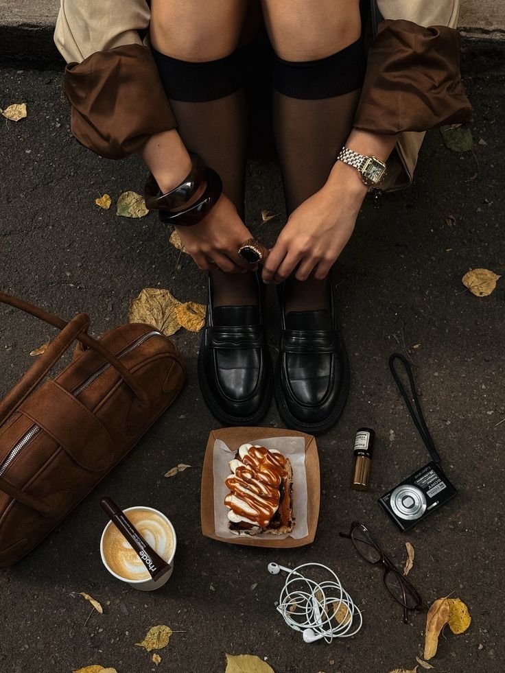 liIacdaisy's tweet photo. fall mood https://t.co/X33AoZBdCL