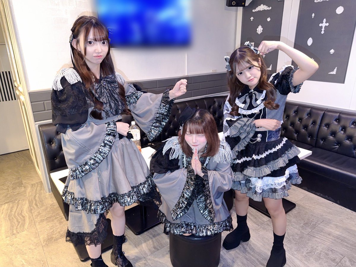 strix_concafe_'s tweet photo. 🎀本日のキャスト🎀

るな@ru2yan_chu 
ゆる@mgnya_oO 
ねる@Nemuny_a0 

🤍遠隔リンク🤍
https://t.co/69uI3XXNc8 https://t.co/0wNCoYdIRx