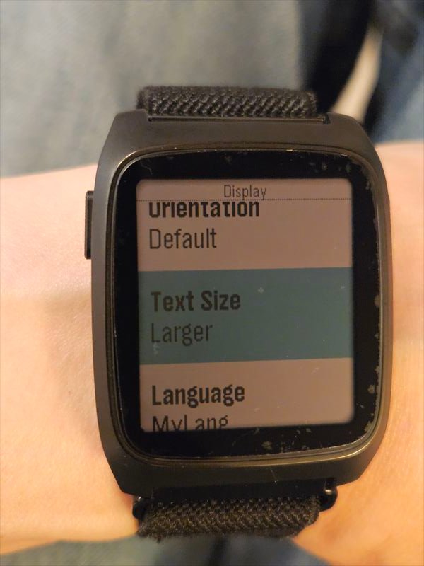 good_m0ning's tweet photo. おぉ！できないと思ってたText Size Largerの設定
Smaller/Default/Larger　トーフにならずにできたぜい！
漢字第三水準まで入れて、標準の太さとBold入れたら5MByte超えたけどPebble Time2は入った！
什器の「什」のために第三水準まで入れた感じだけどね https://t.co/jbViCIA6HL