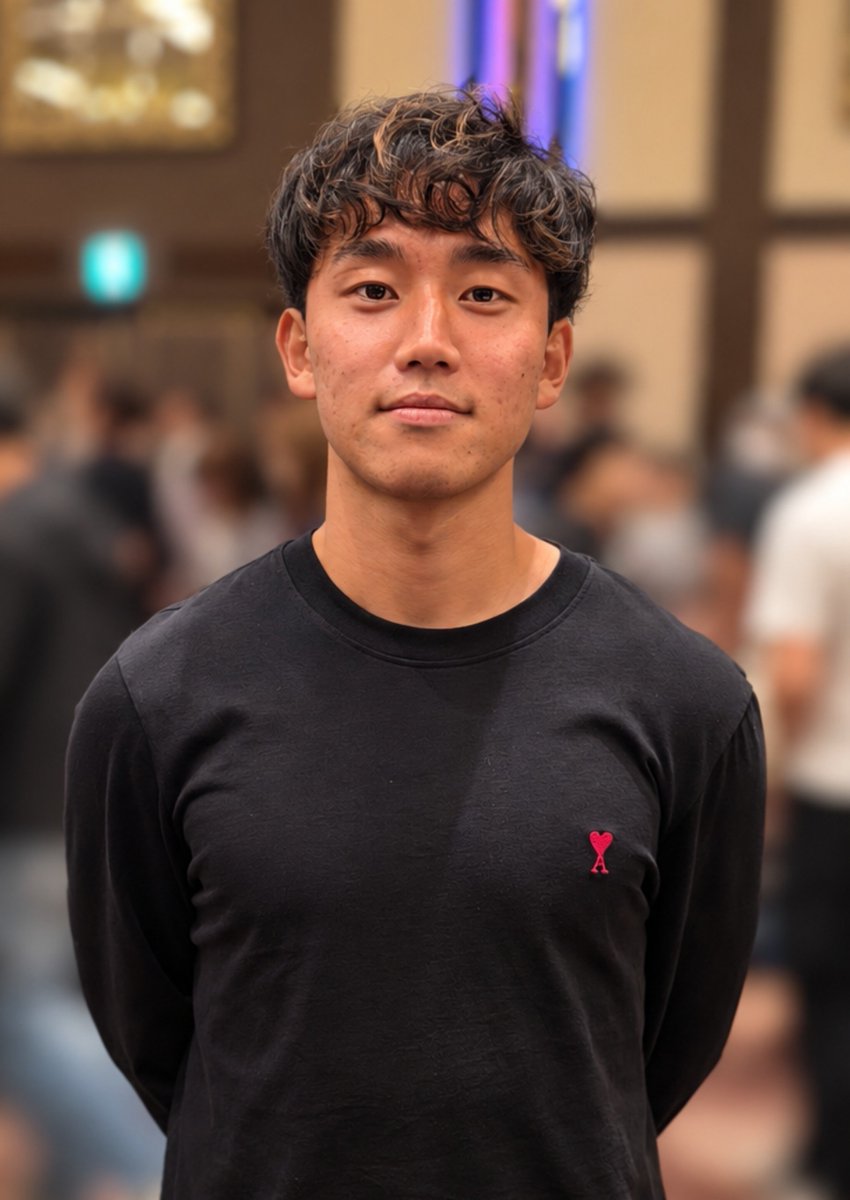 akigamba1979's tweet photo. ジュビロ磐田から移籍の角選手も大人気でした。名刺にサインありがとうございました https://t.co/eQFmYMohPz