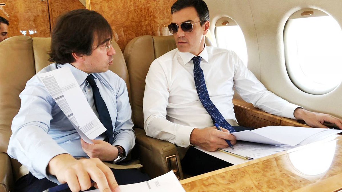 juanmi_almeria's tweet photo. -Como hacemos para darle la vuelta a esto, Pedro??
- Que entren 5 millones de inmigrantes más, satura la sanidad, la vivienda y la seguridad y ahora, le echamos la culpa a Ayuso, a Vox y a Franco...Y que salgan los del 15-M de nuevo a acampar en Sol!!!
- Y no se darán cuenta, Pedro?
- Que va, tenemos a millones de votantes que son subnormales profundos y siempre nos votarán, por eso no te preocupes.