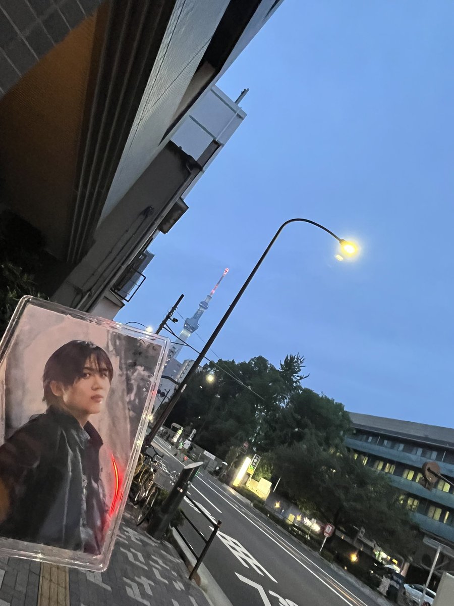 blue_winter0816's tweet photo. バンバン初参加！
めっちゃ面白かったし楽しませてくれてありがとう🧙‍♀️スカイツリー添えて⭐️ https://t.co/zjY87DX8MB
