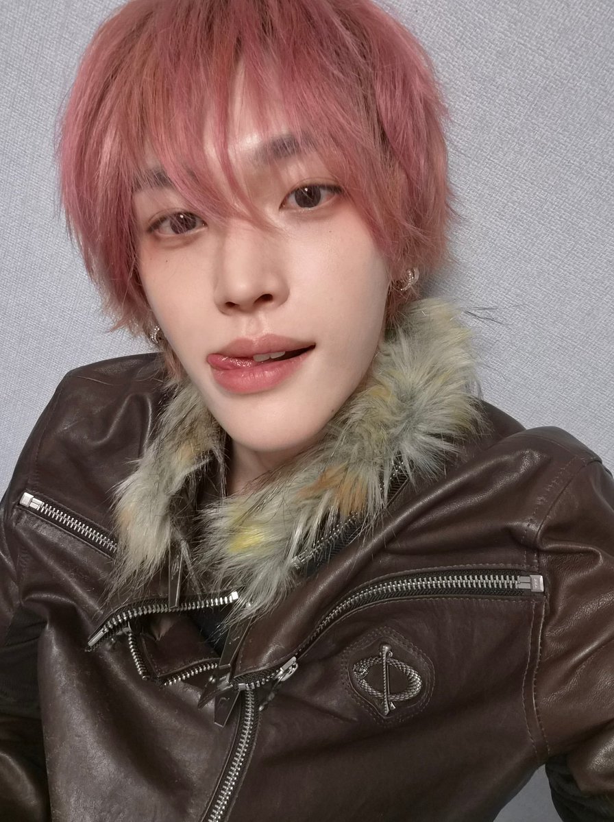 enrx_27's tweet photo. trio pinkeu akuu 💕💞
plissww nanti pink hair bareng yaa https://t.co/CtRSaVmOkv