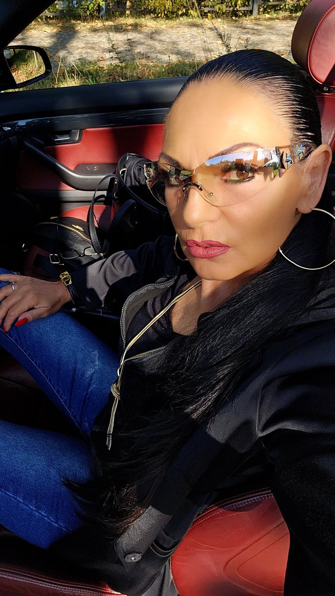MadameCatarina's tweet photo. On my way for lunch... https://t.co/OGSKX3WeJr