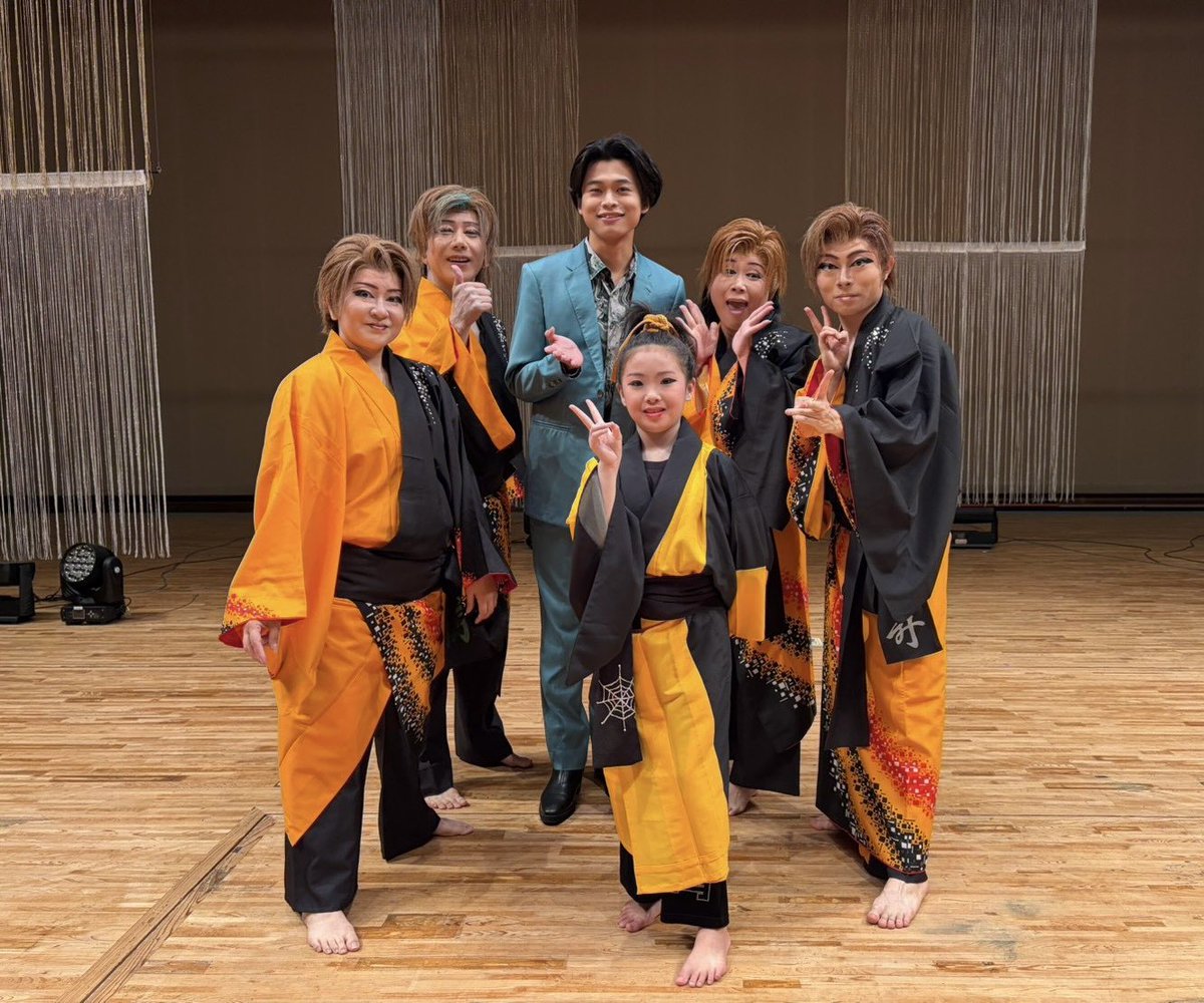 futami_so1's tweet photo. 今日は宮崎県は延岡、いや、"のびょーか"にて
いろは座特別公演にゲスト出演いたしました！
ご来場ありがとうございました✨
日帰りで束の間の宮崎でしたが、おだやかな気持ちで歌わせていただきました
次は10月に帰ってくるかいねー
町民祭で待っちょるよ！ https://t.co/PWiJwDqcIX