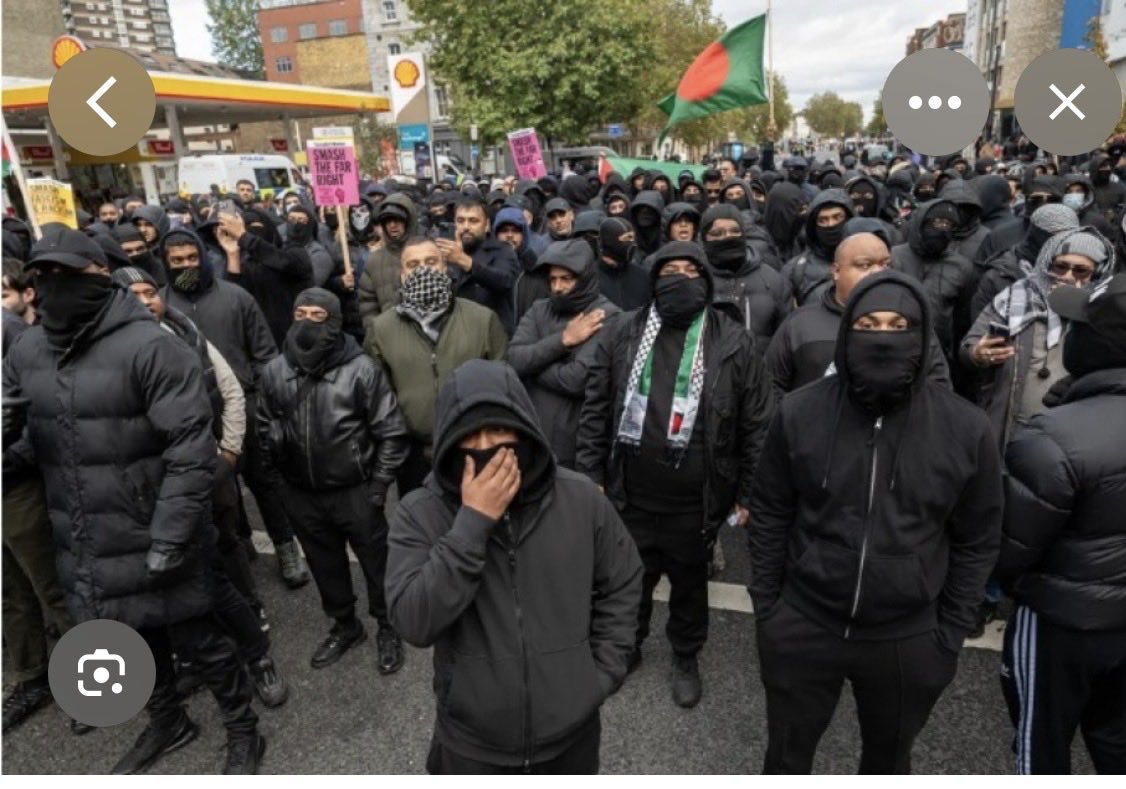 RobertRuddock3's tweet photo. @BerthaBerserker @BasedMillwaII @EJWoolf @MarilynHawes7 Yes the lefty Pali protestors need to take a hard look at your post! Moron!😂 https://t.co/UMJXm1EgzT