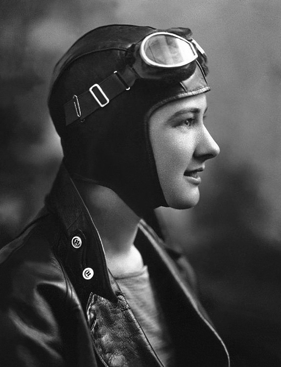 JuliusTora's tweet photo. Helen Richey (1909–1947) was the first woman hired as a US airline pilot. In 1933, she set an endurance record of 237 hours aboard the Flying Boudoir. She later set speed and altitude records, flew with Amelia Earhart in the Bendix Race, and served in Europe during World War II. https://t.co/0jECgNy4zE