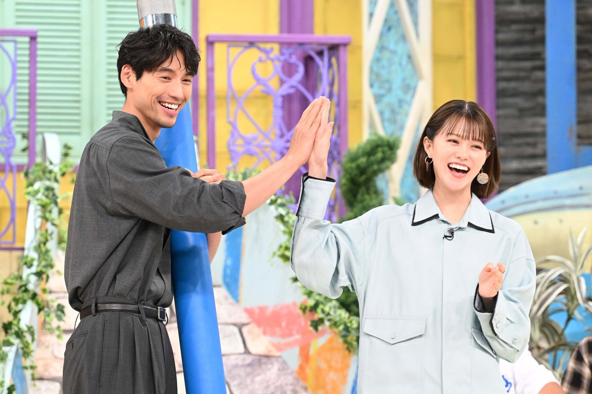 oricon's tweet photo. 📺『線を引くだけクイズ！センビキ』

なにわ男子・大西流星＆道枝駿佑、“セン”ス抜群✨
「マネージャーからセンを引くだけの簡単な番組とだけ聞かされて…」

🔻福士蒼汰＆志田彩良、ME:I・KEIKOら登場
https://t.co/kTY5GQEevX https://t.co/4ZA7F9EtMA