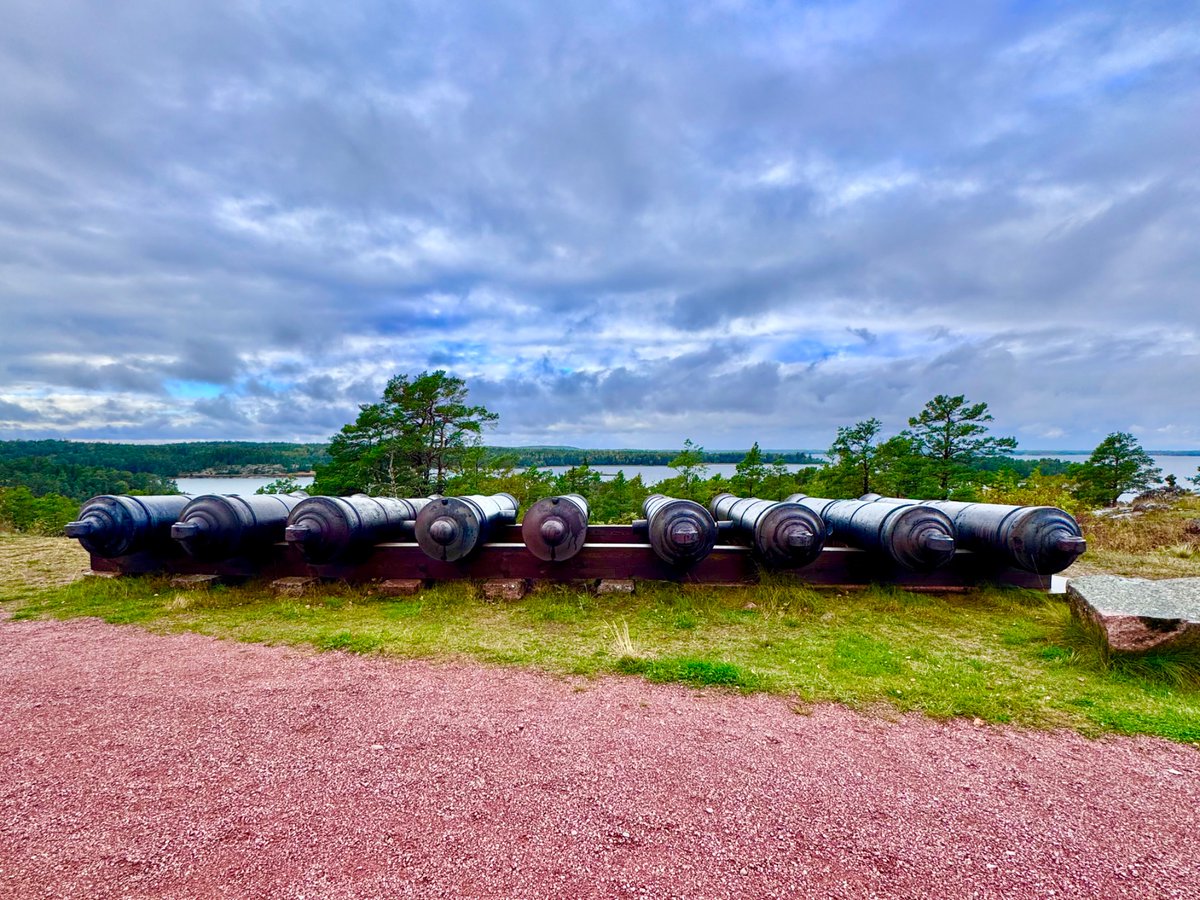 BSapag's tweet photo. Stepped back in time at the Bomarsund Fortress ruins in Åland!🇦🇽

Captivated by the massive stone walls and old cannons overlooking the sea. Destroyed in the 1850s. Fascinating piece of history connected to the region's unique heritage. Absolute must-visit!⚓️ #Aland🇦🇽 #History https://t.co/xxnPTYxHSY