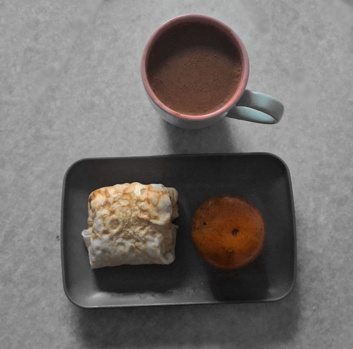 malicabeanshu's tweet photo. breakfast ( v^-゜)♪..206c egg whites with tapioca wrap with salad inside and a tangerine [happy]
such an ugly picture lol ToT https://t.co/0bBYMLYqEv