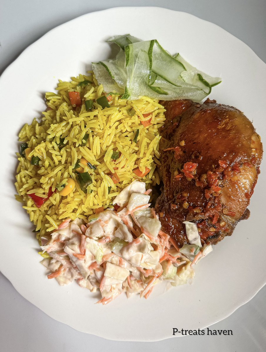 ptreatshaven's tweet photo. Sunday rice is served👩🏽‍🍳

My plate                                                   My man’s plate https://t.co/b23QToE8QR