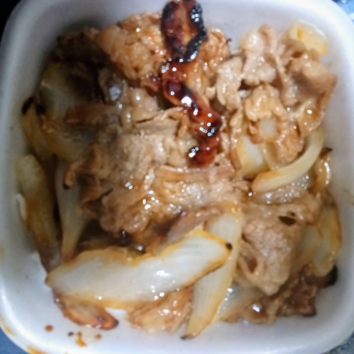 glitterincubus's tweet photo. 今日の夜飯は吉野家の牛焼き肉丼🐮☝ https://t.co/DTzTBdWBcB