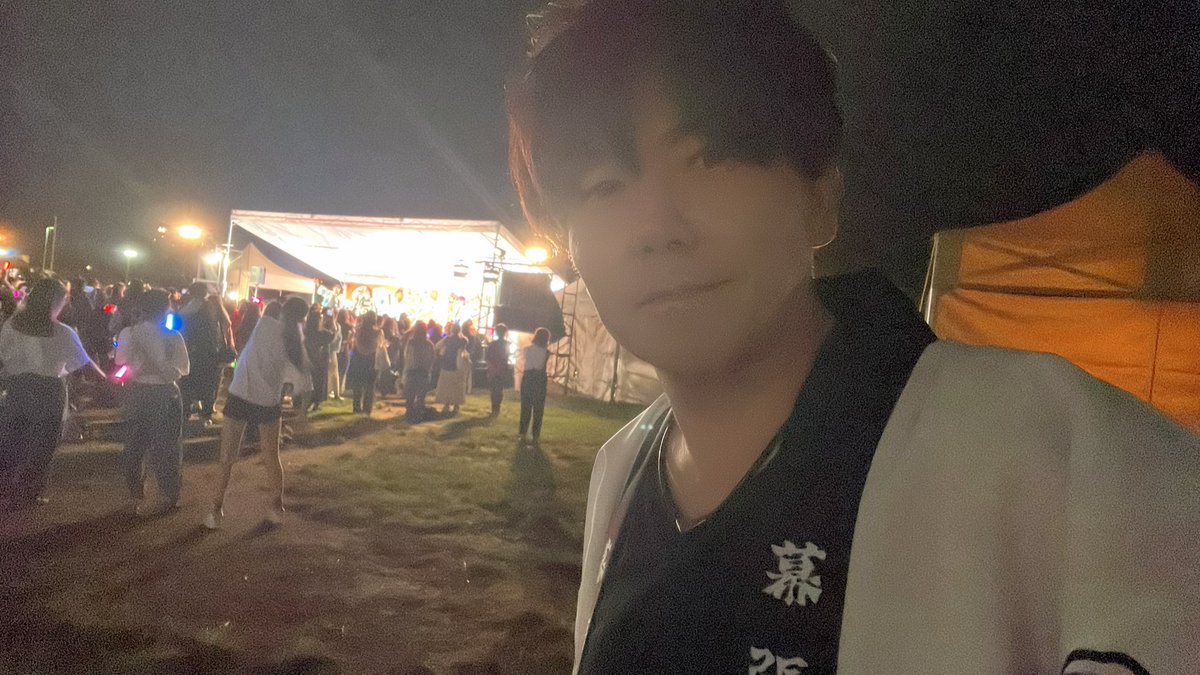 GT_cap_ARK's tweet photo. 幕張祭、ゆうこやステージ盛り上がってるよー✨
祭りも終盤！！
最後まで楽しむぞー🎉 https://t.co/VS4ThaiUbl
