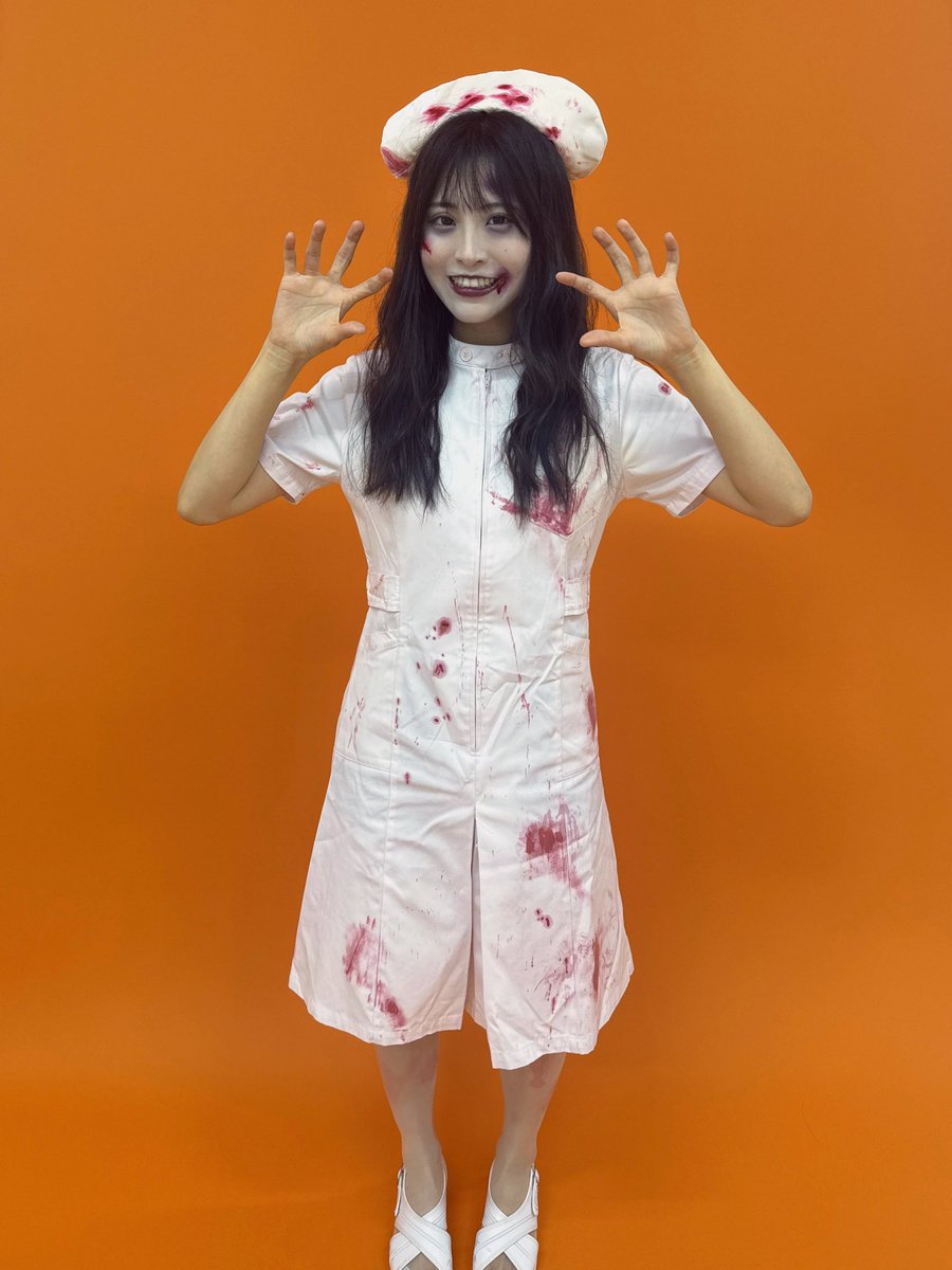 NagisaH522's tweet photo. 応援ポスター受付、本日23:59までです！
劇場に飾られるのが楽しみ🎃♡
全てメッセージ書いて写真撮ってXに載せるよ〜！
よろしくお願いします👻
 #Refrain2026 https://t.co/WQdJNAifvc