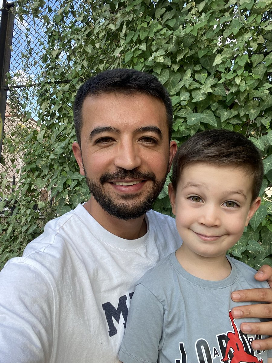 Barbarosenginn's tweet photo. #KadimSorumlulukNeOldu 
Plansızlığın bedelini evlatlarımız mı ödemeli anne babadan ayrılarak göz yaşı mı dökmeliler? Her sene verilen il emri bu sene rakamlara normlara mı takıldı? İl emri verilmeyeceği önceden açıklanamaz mıydı? Ailelere boşanmak ücretsiz izne mecbur bırakmak mı çözüm? Açıklama bekliyoruz. Hakkımız olan il emri için mücadelemizden asla geri durmayacağız.