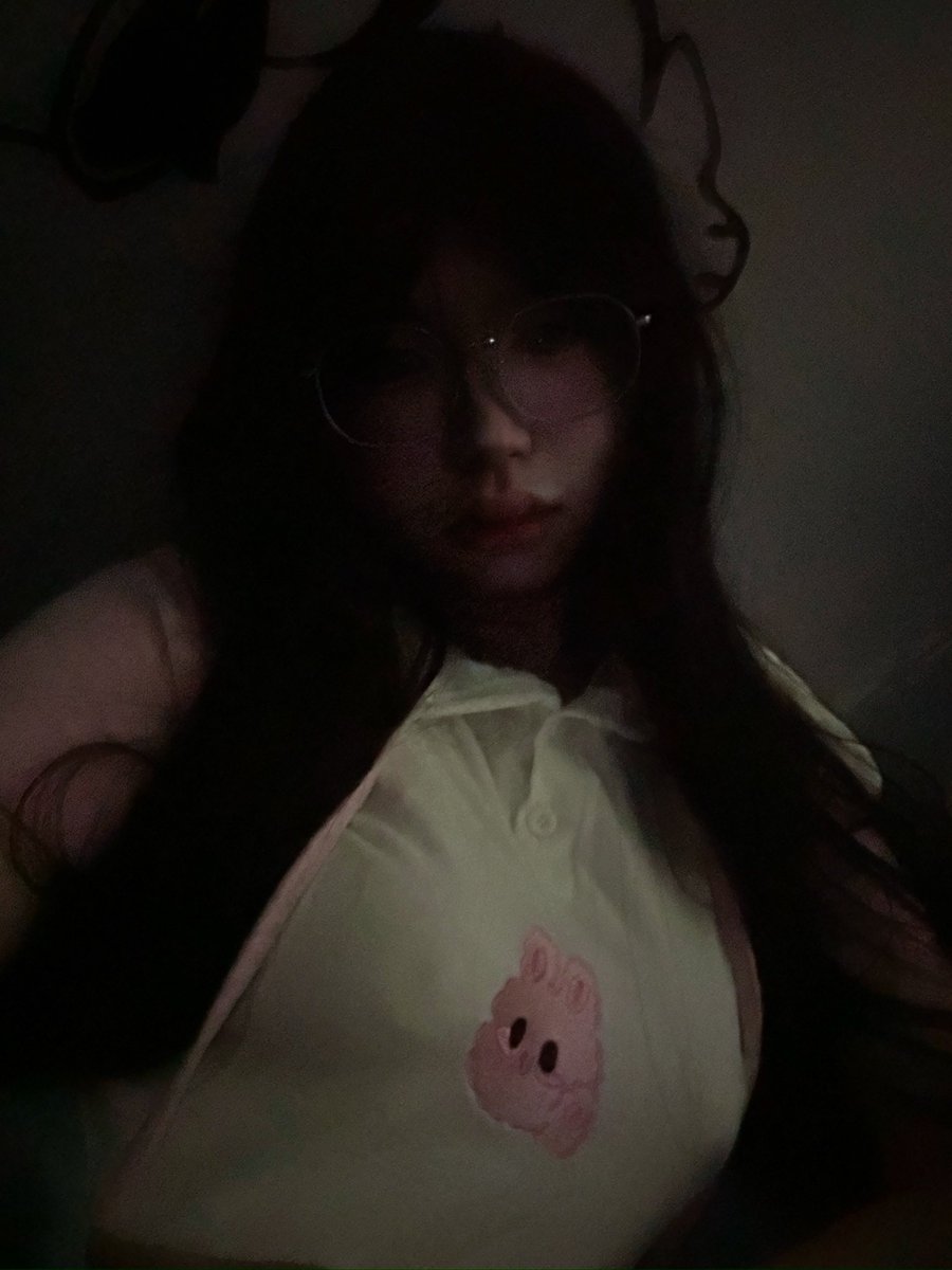 xmm10v3's tweet photo. What a petite lil slut, check her out 🤤 @443csvlr https://t.co/fuRWGMY8P9