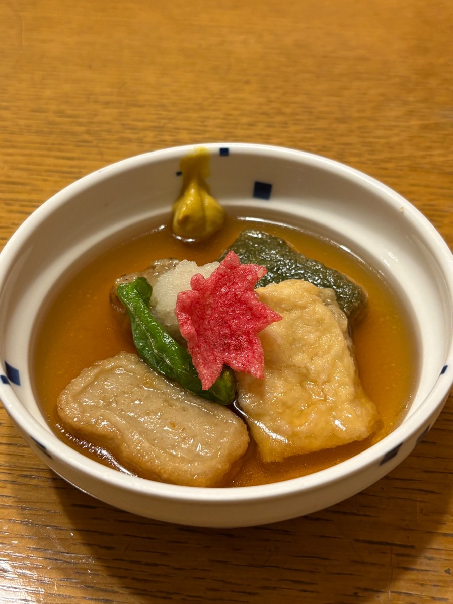 flowerdish's tweet photo. コースではなく単品でオーダー。
湯豆腐滑らかで美味しいのはもちろん薬味のネギ最高！
湯葉と生麩の揚げ出し、うんうん♪
キツネとさつま芋の炊き込みご飯🦊
色合いが可愛い😍 https://t.co/4HIUzmtBUv