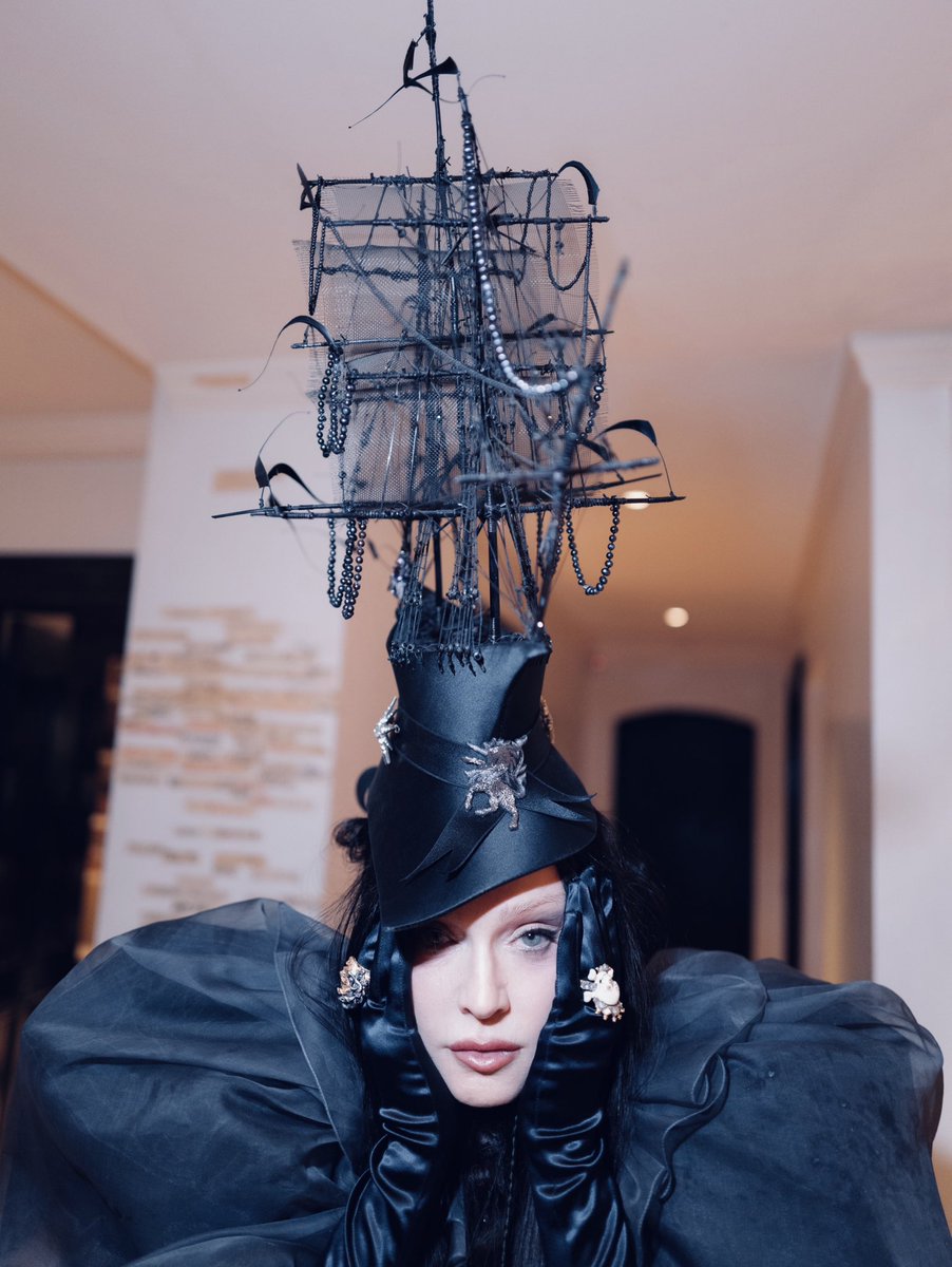 madonnaphbb's tweet photo. The Temptation of St. Anthony @anthonyvacc @YSL https://t.co/WUXnHnXVYp