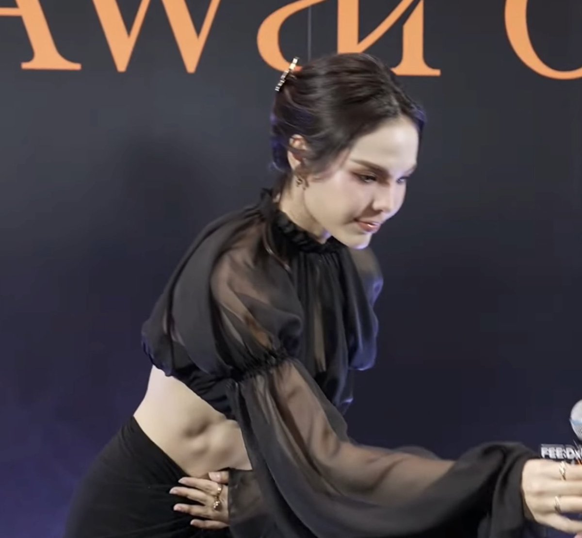 kiki89lmsy's tweet photo. Sonya didn't come completely alone
Those abs that she brought with her...wow, omg 🧎‍♀️🧎‍♀️

what about my sanity, miss Saranphat

#lmsy #ลูกหมีซอนญ่า #SonyaSaranphat #FEEDxKHAOSODAwards2026 https://t.co/E05e95dJOT