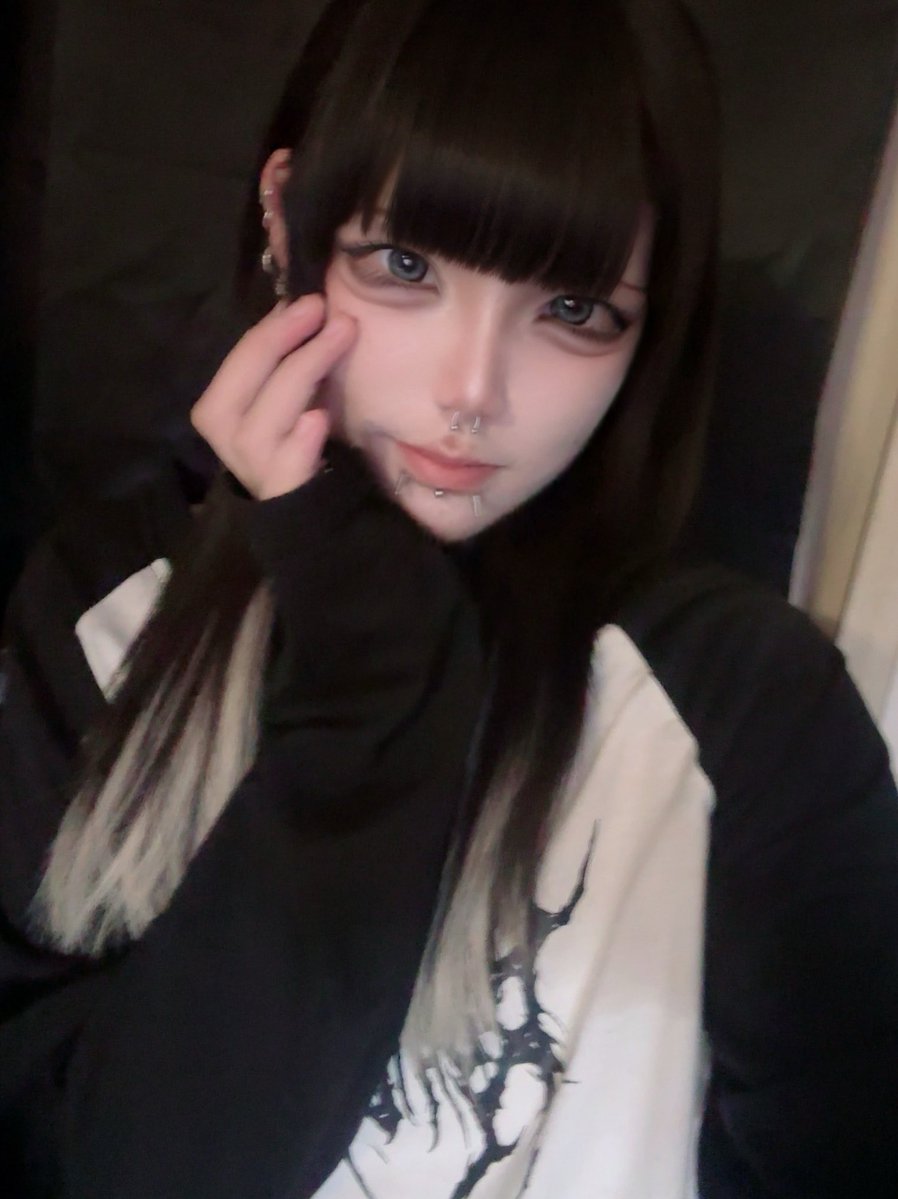 suchanndeath's tweet photo. かわいい？ https://t.co/kFu4MxD4G9