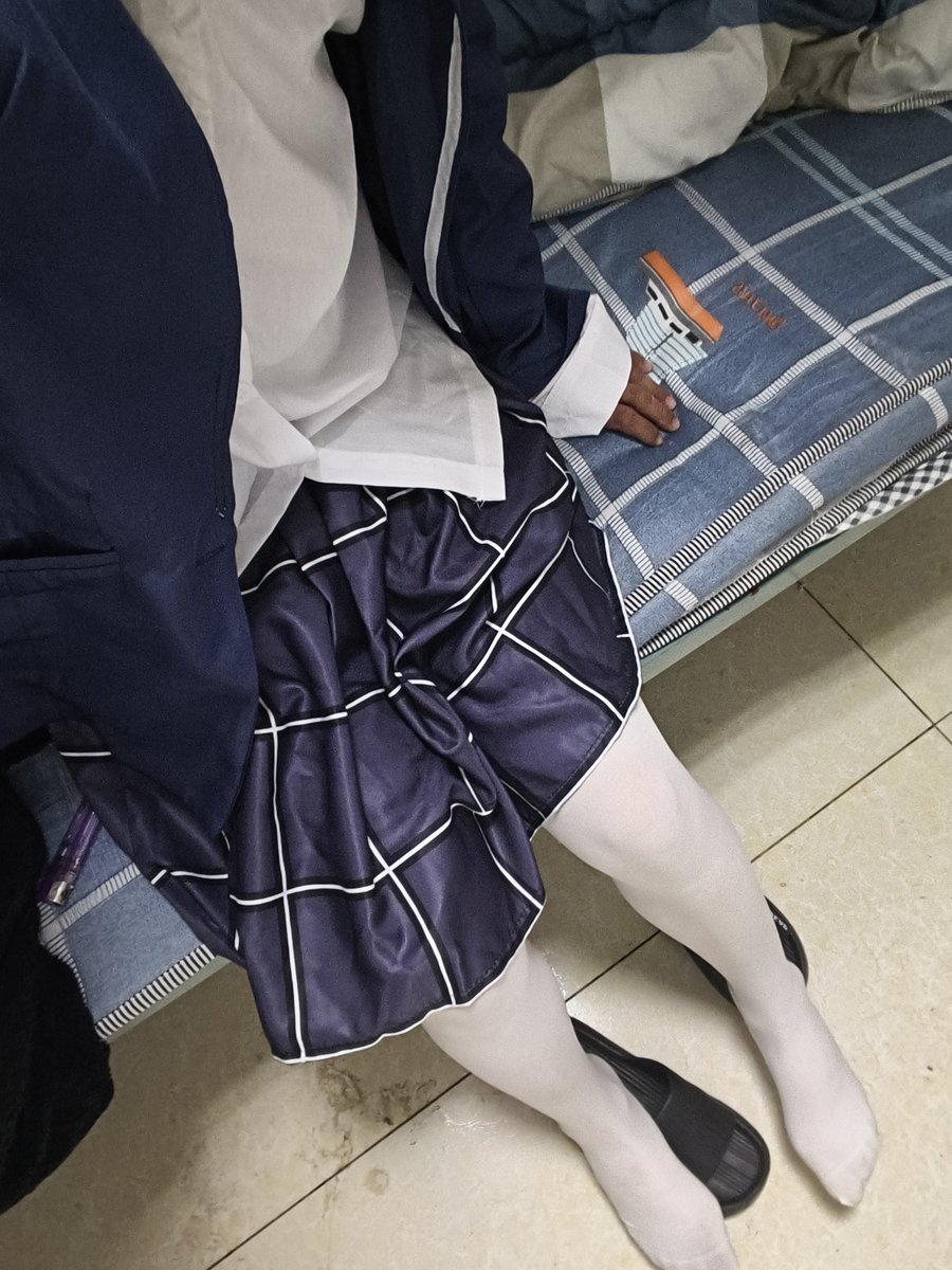 xuoobdm's tweet photo. 男娘的一天，你说结局是什么 https://t.co/easH05NLkb