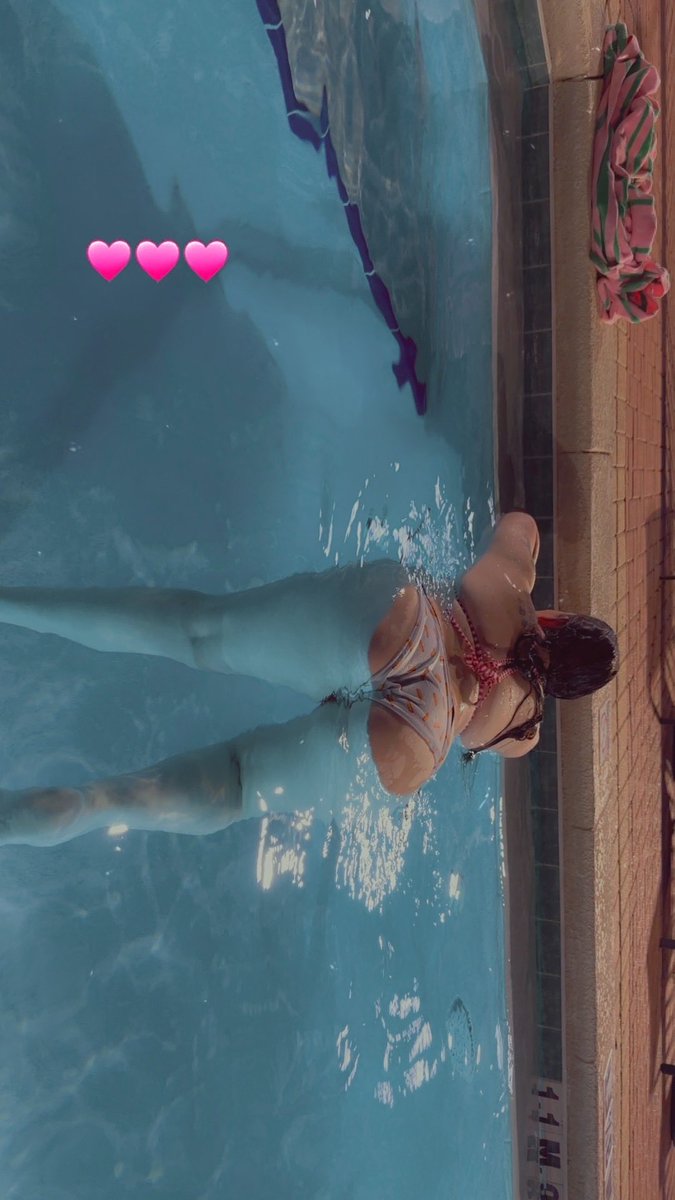 KySunflower32's tweet photo. Pool vibes💦💦 https://t.co/fUAeM23vRR