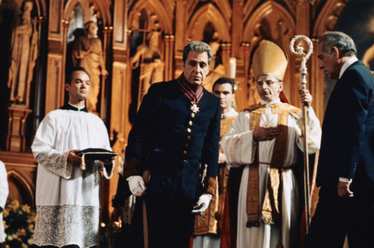 philippe_rouyer's tweet photo. À 21h sur @ARTEfr on boucle la trilogie du «Parrain» avec le film le moins aimé qui contient néanmoins son lot de scènes inoubliables, notamment au Vatican et à l’opéra. Puissance de l’interprétation d’Al Pacino et de Diane Keaton vieillis, qui portent le poids de leurs fautes https://t.co/NXrcT1UZ2i
