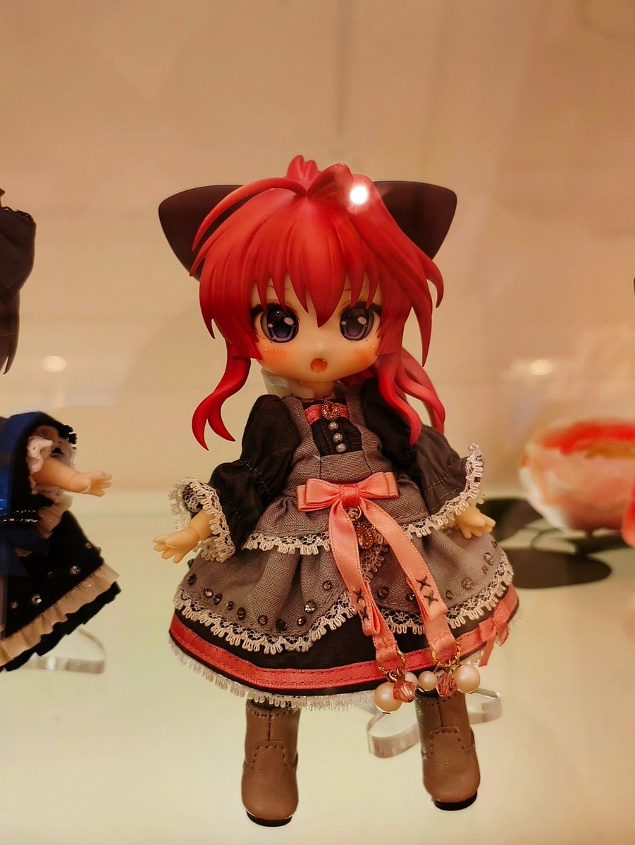 dama__'s tweet photo. つばす先生のちいさいもの展！行ってきたよ〜〜どこを見てもキラキラ可愛く…！たっくさんの可愛い子たちの中で色あせない紗凪の輝き浴びてきました🫶
つばす先生にも久しぶりに会えてほくほく☺️ https://t.co/bzlLxblmnR