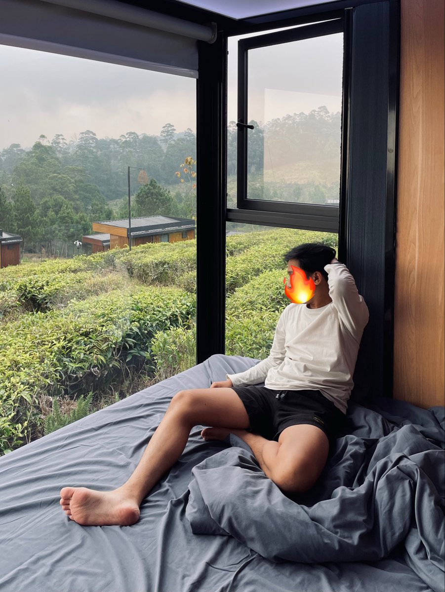 tutles__'s tweet photo. kalo nanti aku punya pacar, bakalan kuajak staycation disini. enak buat cuddle semaleman👀 https://t.co/y0SEO8T9gl